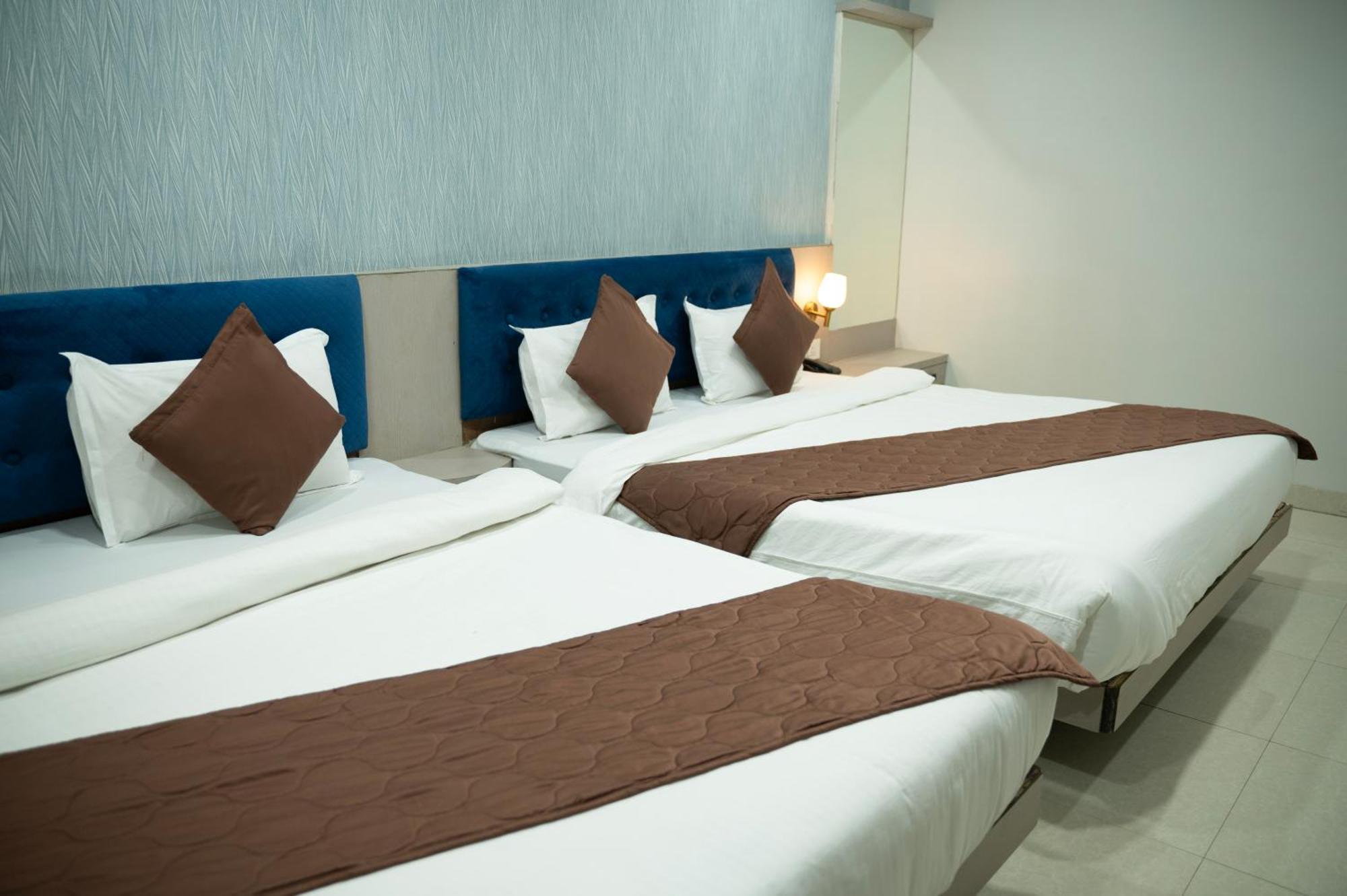 Hotel Manaal Akolia Buitenkant foto
