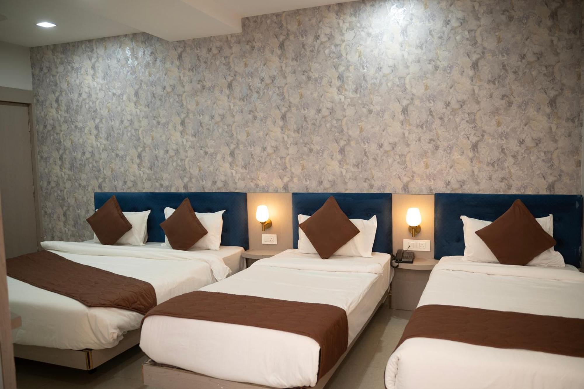 Hotel Manaal Akolia Buitenkant foto