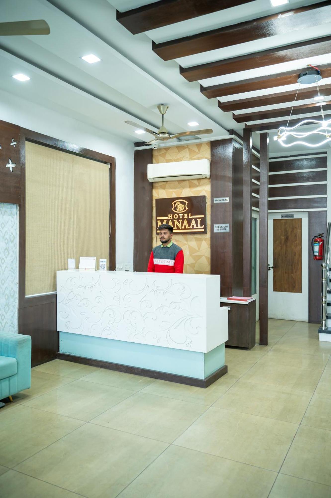 Hotel Manaal Akolia Buitenkant foto